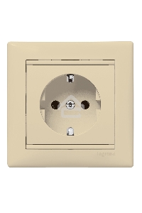 Розетка Legrand 774321 2К+3 со шторками, слон. кость Valena