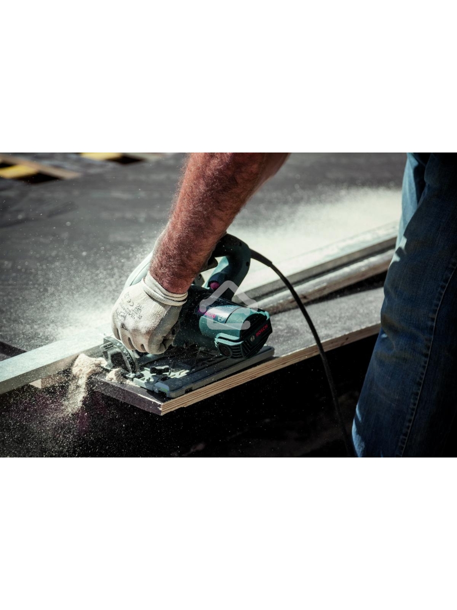 Пила циркулярная BOSCH GKS 55+ GCE (0.601.682.100)1350Вт 2100-4700об/мин 90°/45°- 63/47мм 3.8кг