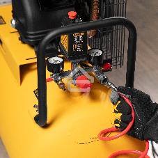 Компрессор воздушный рем. привод BCV2200/100, 2,2 кВт, 100 литров, 370 л/мин Denzel