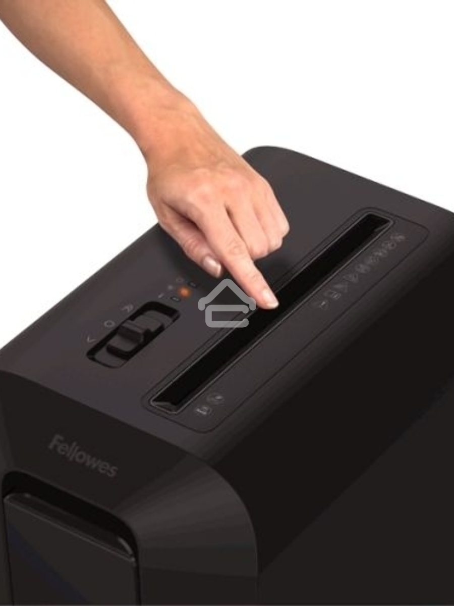Шредер Fellowes PowerShred LX65 черный (секр.P-4)/перекрестный/10лист./22лтр./скрепки/скобы/пл.карты