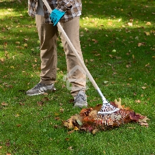 Грабли веерные стальные Сибртех 350 мм, 18 круглых зубьев, оцинкованные, без черенка