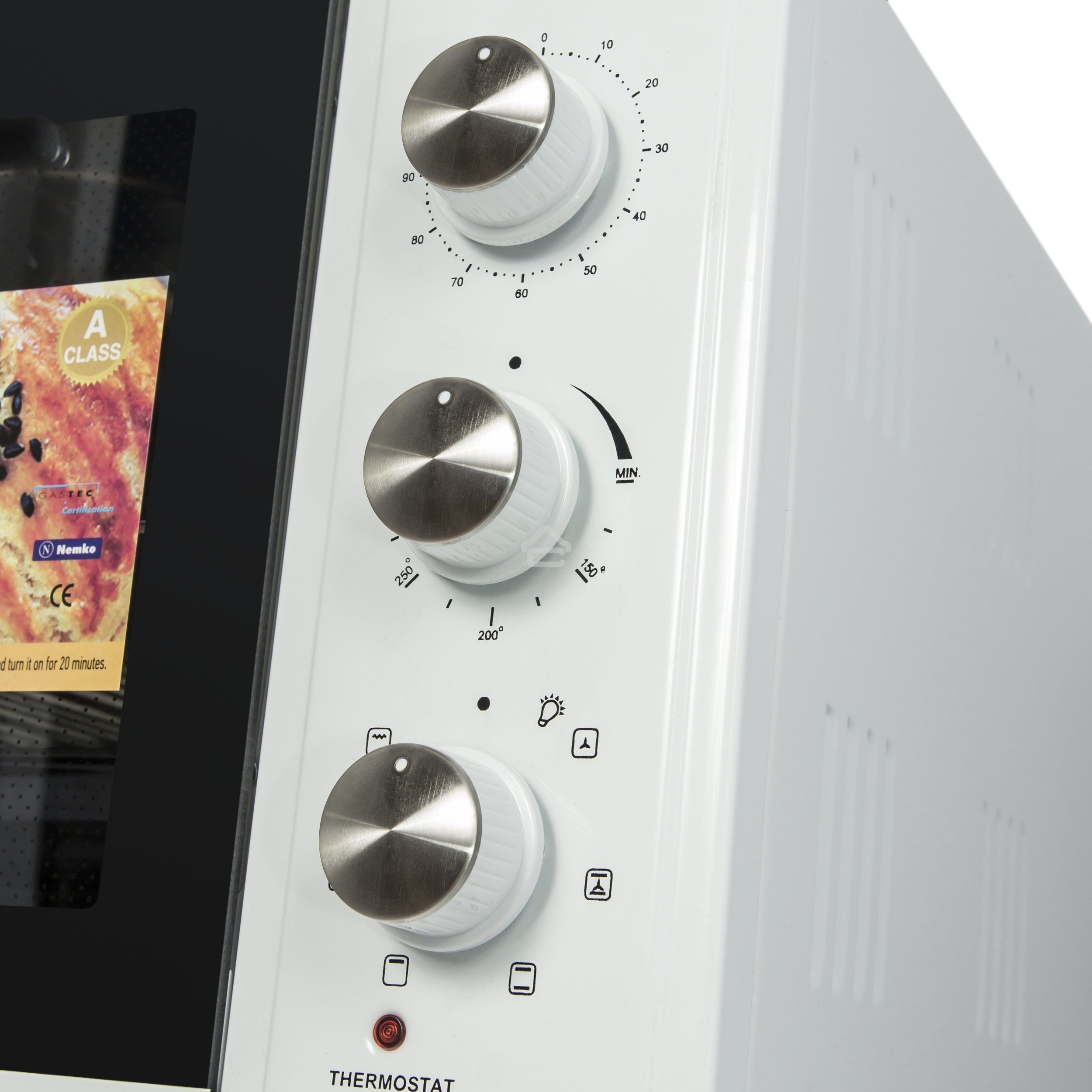 Мини-печь Maunfeld CEMOA.456.W ширина 60 см, механическое управление, 45 л,конвекция, белый