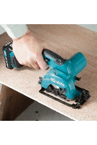 Пила циркулярная MAKITA HS301DWAE  10.8В 2х2Ач Li-ion 1500об\м диск-ф85мм рез-25.5мм 1.6кг чем