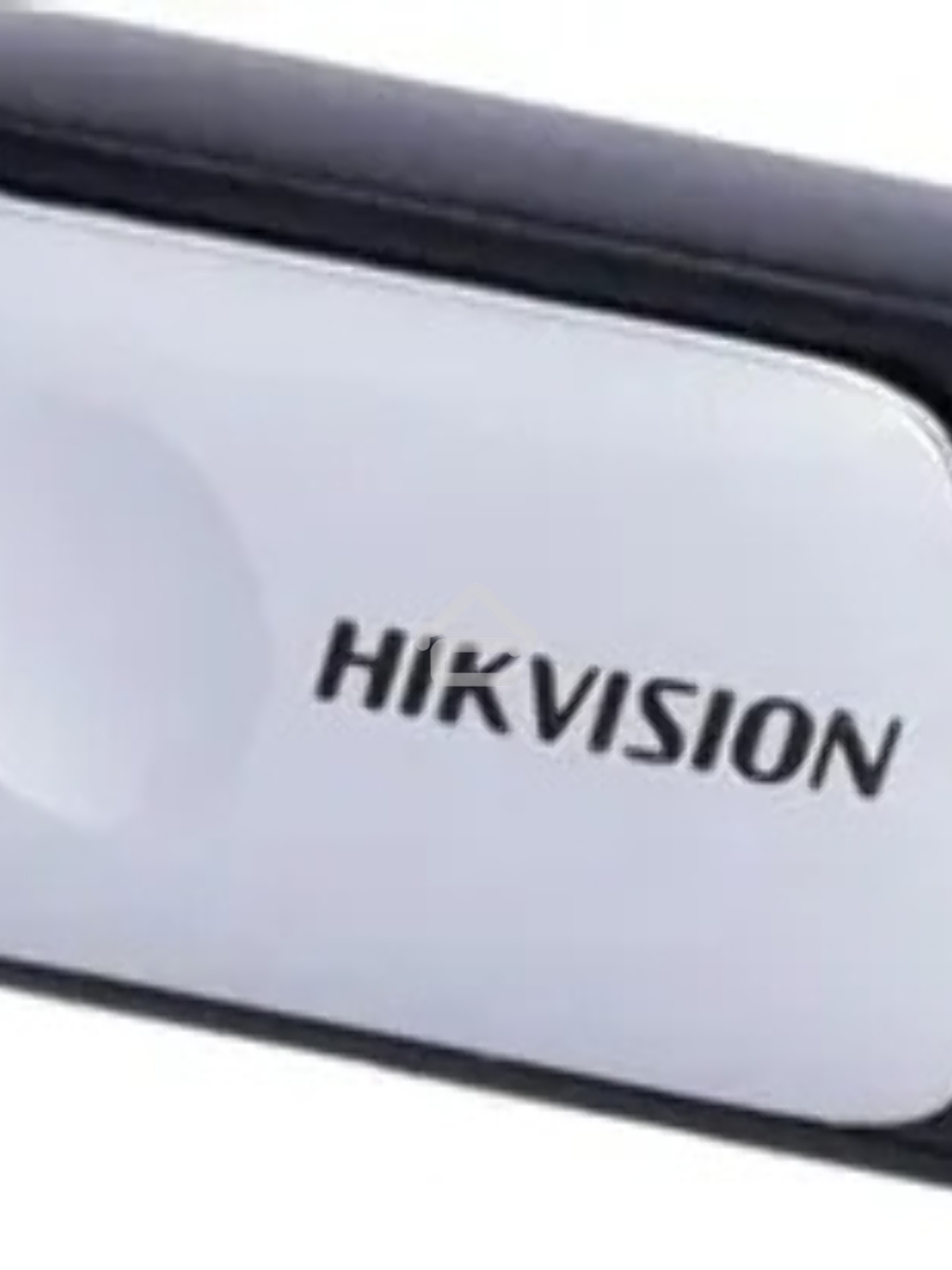Флеш диск Hikvision 32GB M210S HS-USB-M210S 32G U3 BLACK USB3.0 черный/белый