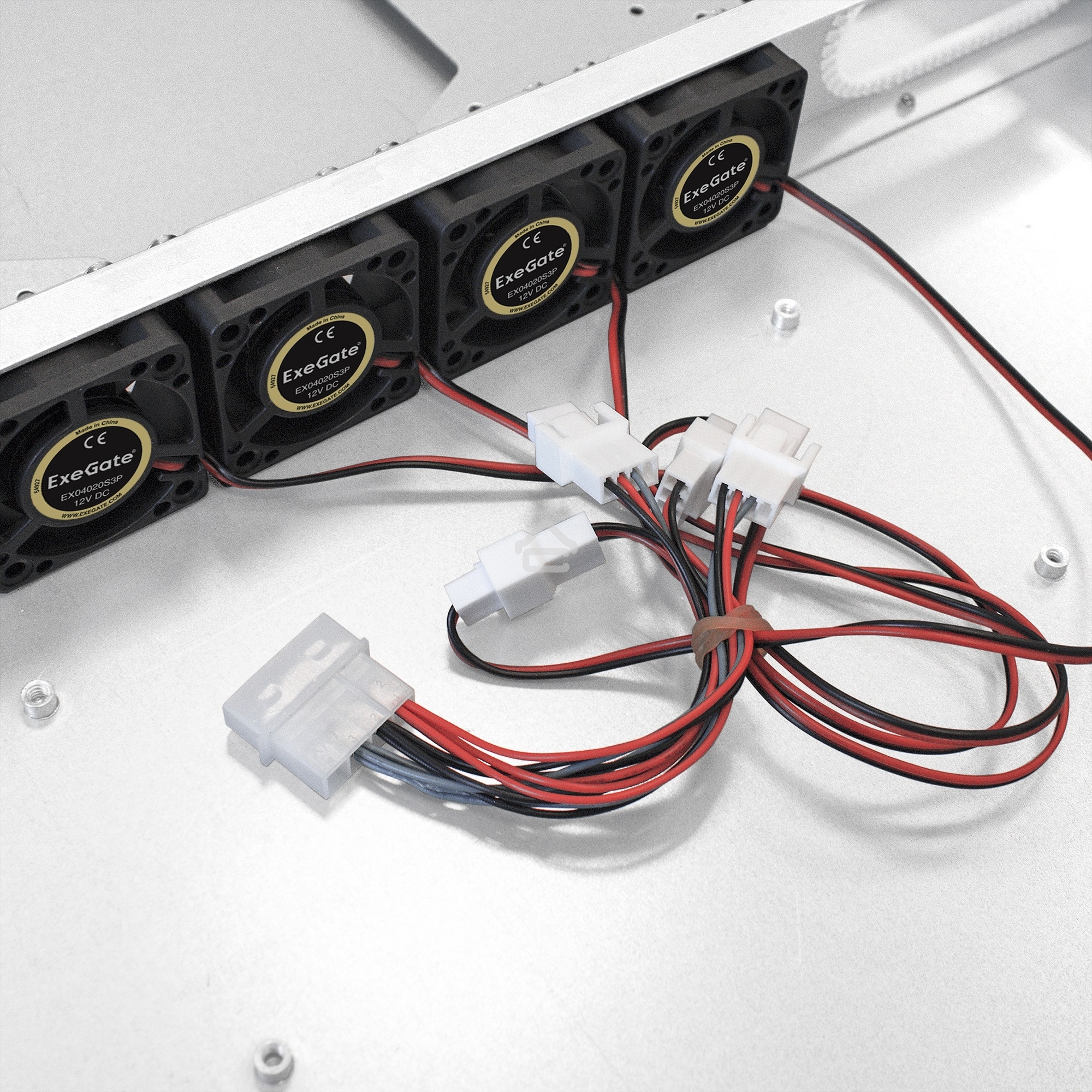 Серверный корпус ExeGate EX293174RUS Pro 1U650-04 (RM 19