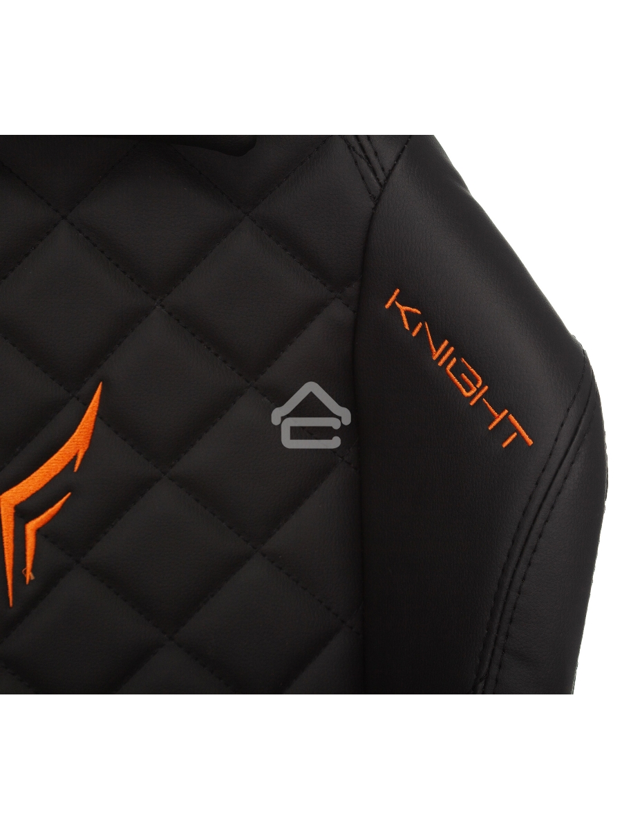 Кресло игровое Knight RAMPART черный, ромбик, эко.кожа, с подголов. крестовина металл