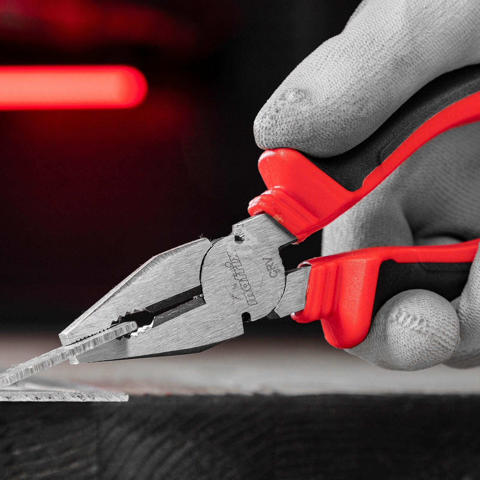 Плоскогубцы комбинированные Matrix 17091 180 мм, хром-ванадий, двухкомпонентные рукоятки