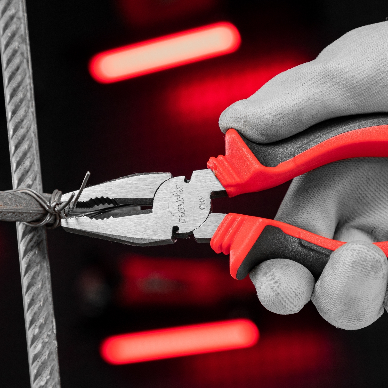 Плоскогубцы комбинированные Matrix 17091 180 мм, хром-ванадий, двухкомпонентные рукоятки