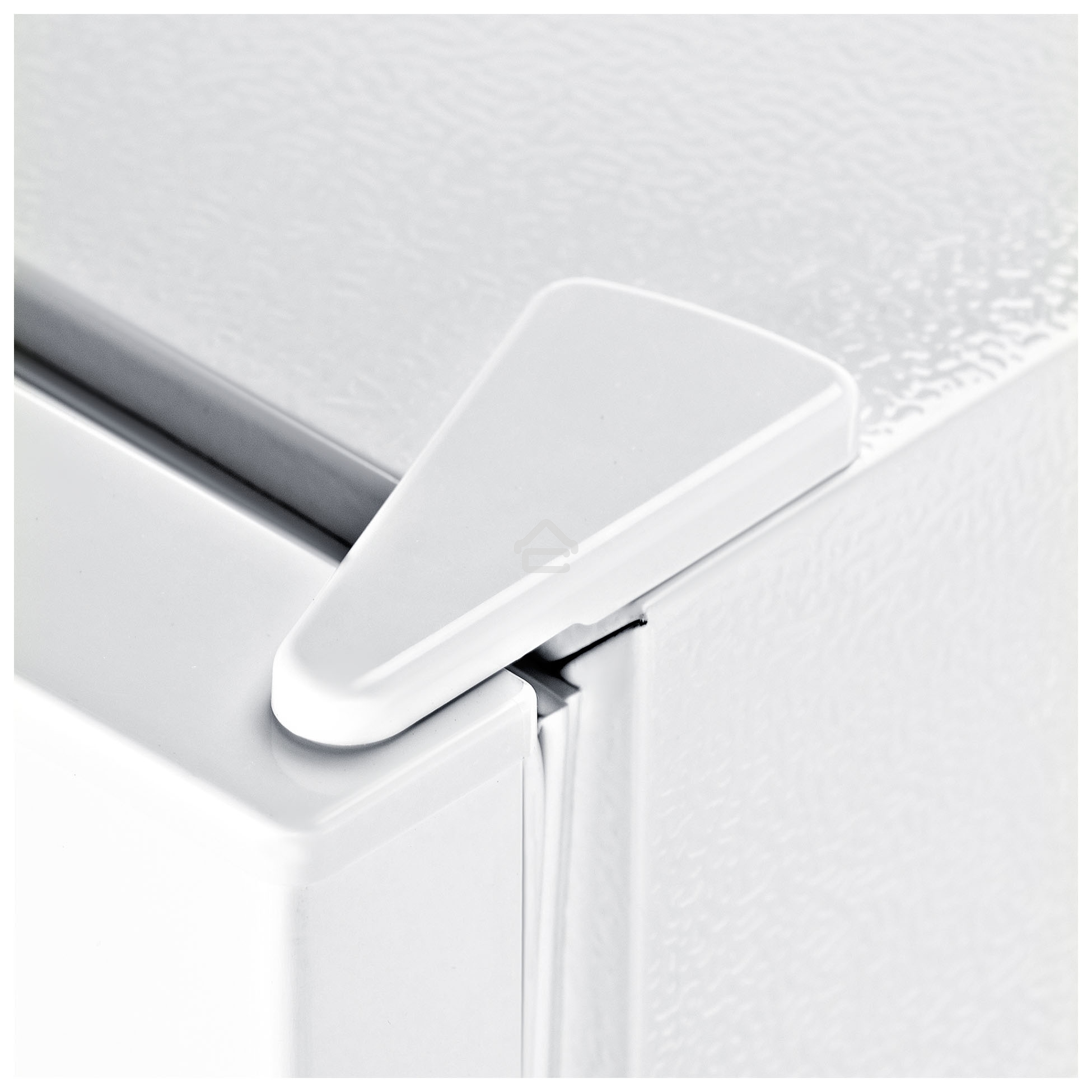 Холодильник Hyundai CT1551WT белый двухкамерный 98/33л морозилка сверху