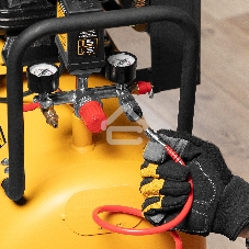 Компрессор воздушный рем. привод BCW3000-T/100, 3,0 кВт, 100 литров, 520 л/минDenzel