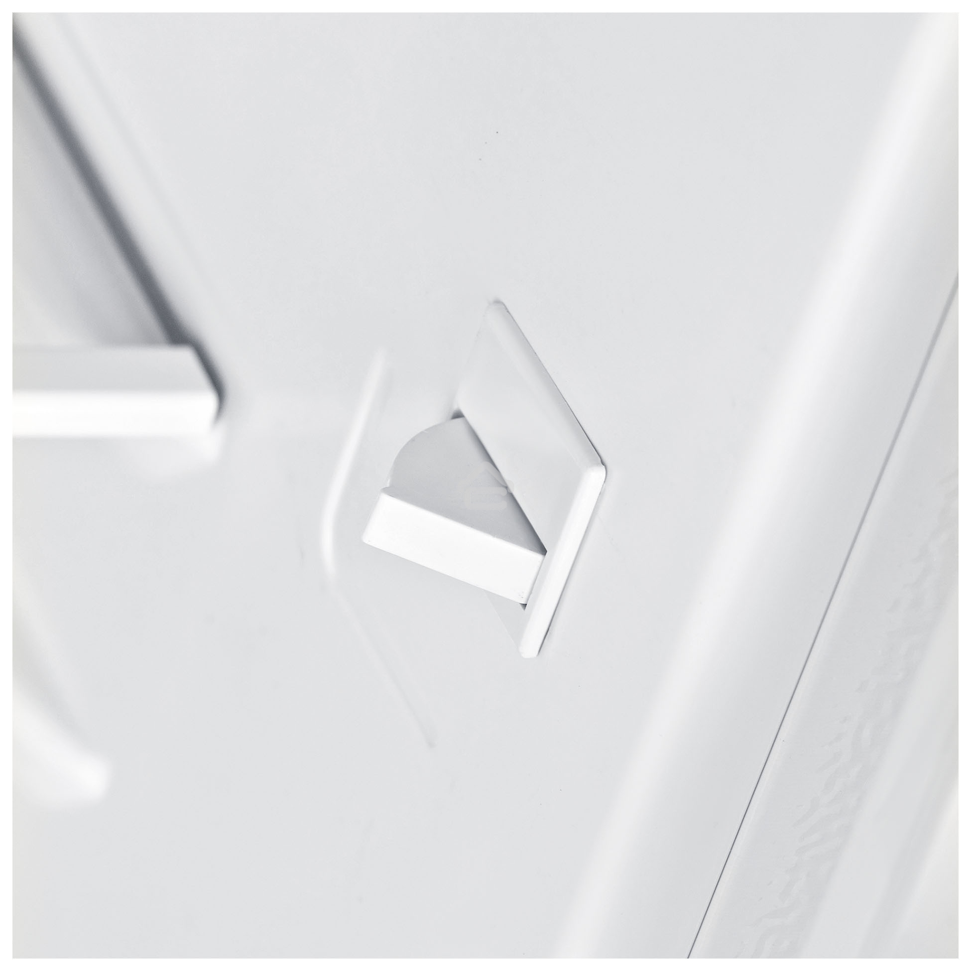 Холодильник Hyundai CT1551WT белый двухкамерный 98/33л морозилка сверху