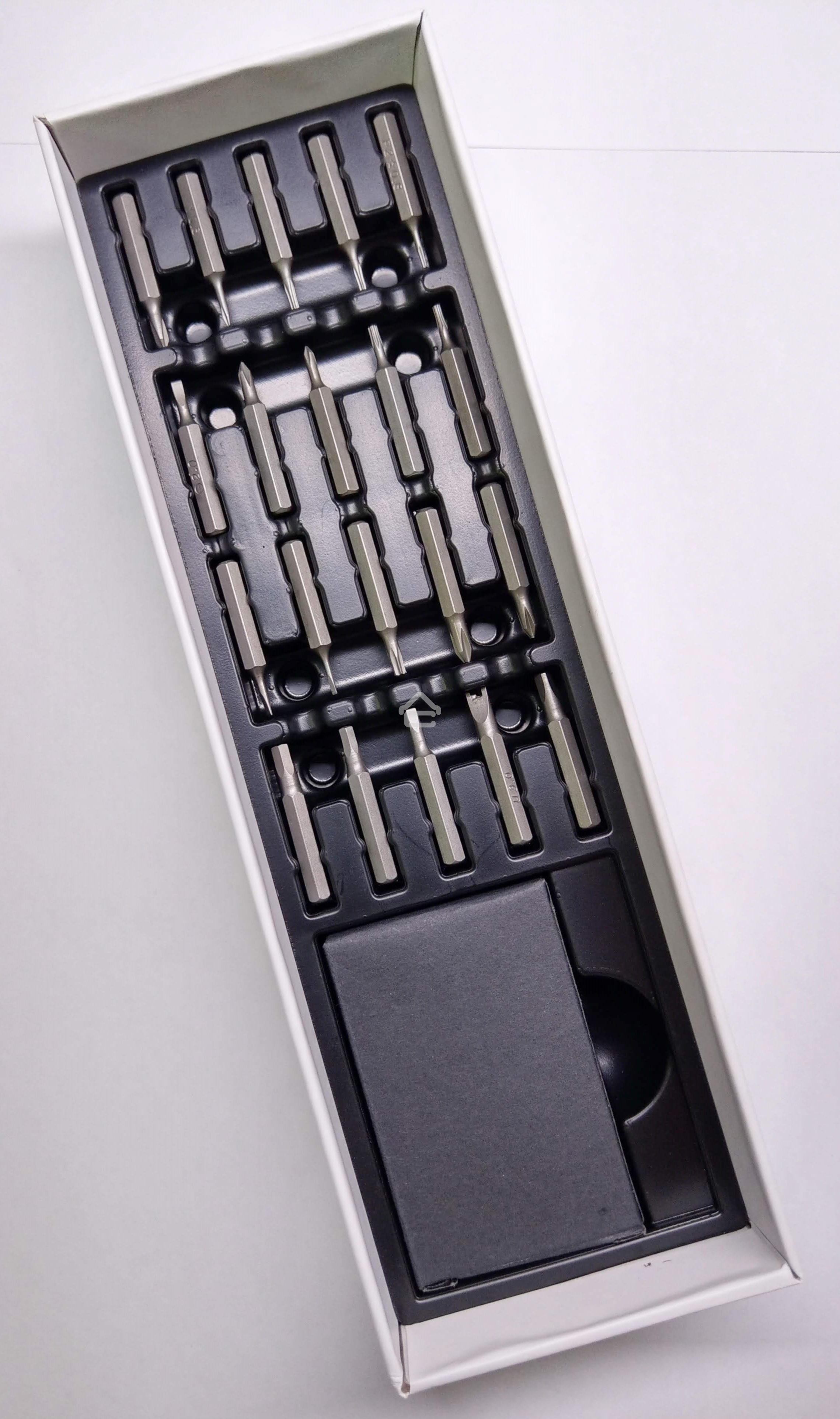 Отвертка аккумуляторная Best 9911a с набором бит