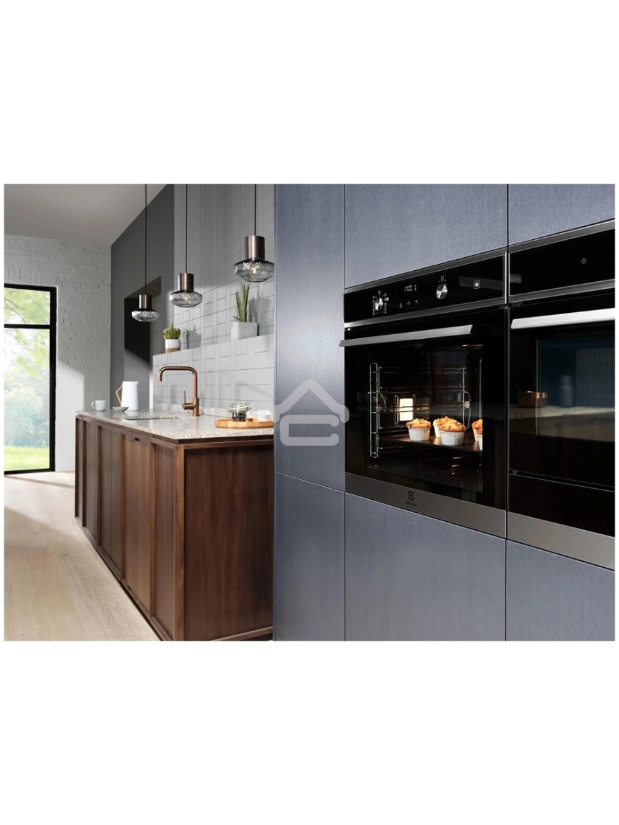Встраиваемый духовой шкаф с паром Electrolux EOD5F71Z 60 см, каталитическая очистка, 72 л, 8 режимов, черный цвет,направляющие проволочные + телескопические (1 уровень)