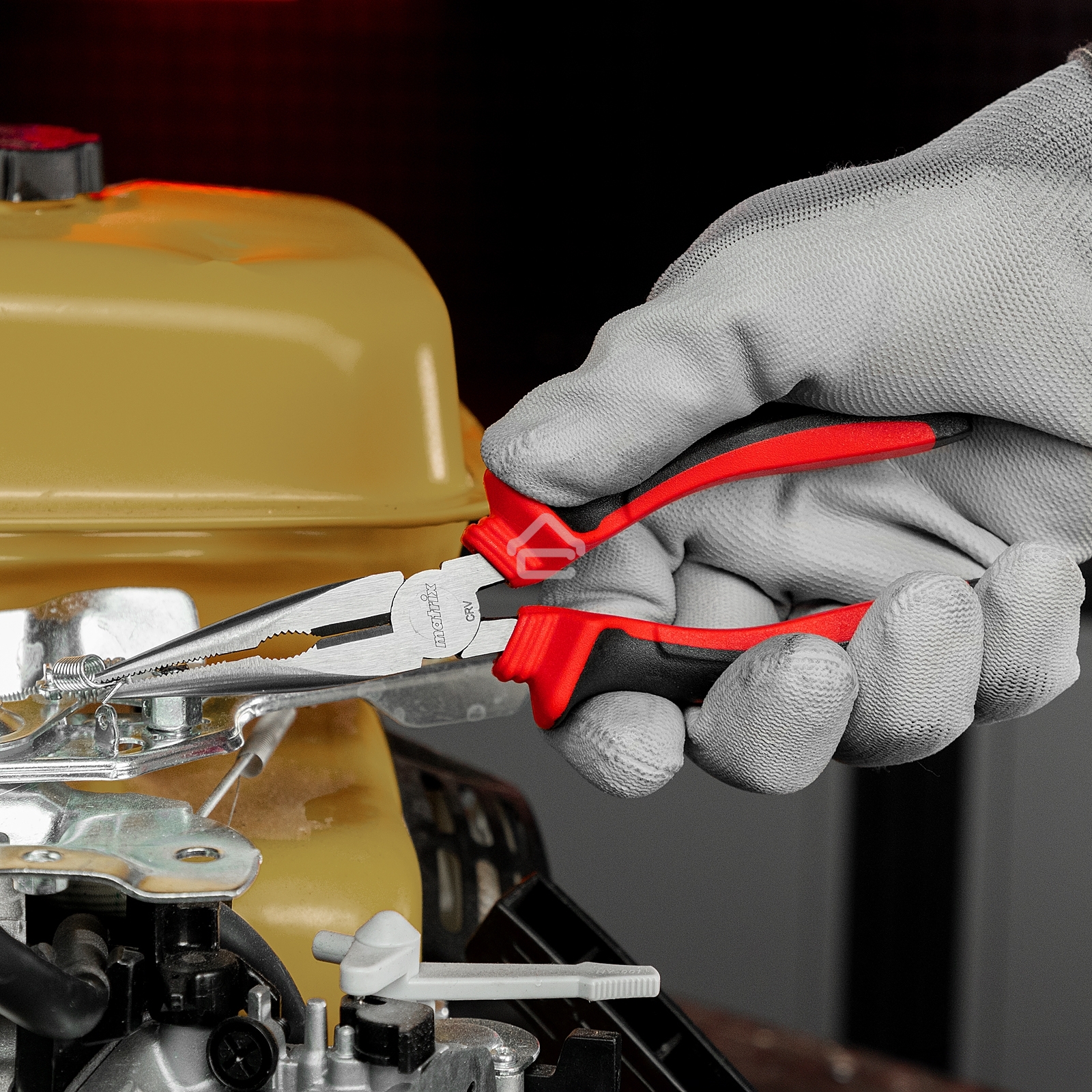 Длинногубцы прямые, 180 мм, хром-ванадий, двухкомпонентные рукоятки Matrix