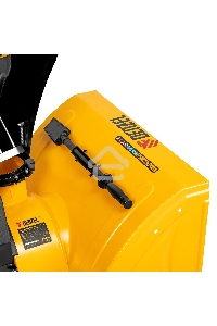 Бензиновая снегоуборочная машина SBM 610, 212cc, ручной старт, фара  Denzel