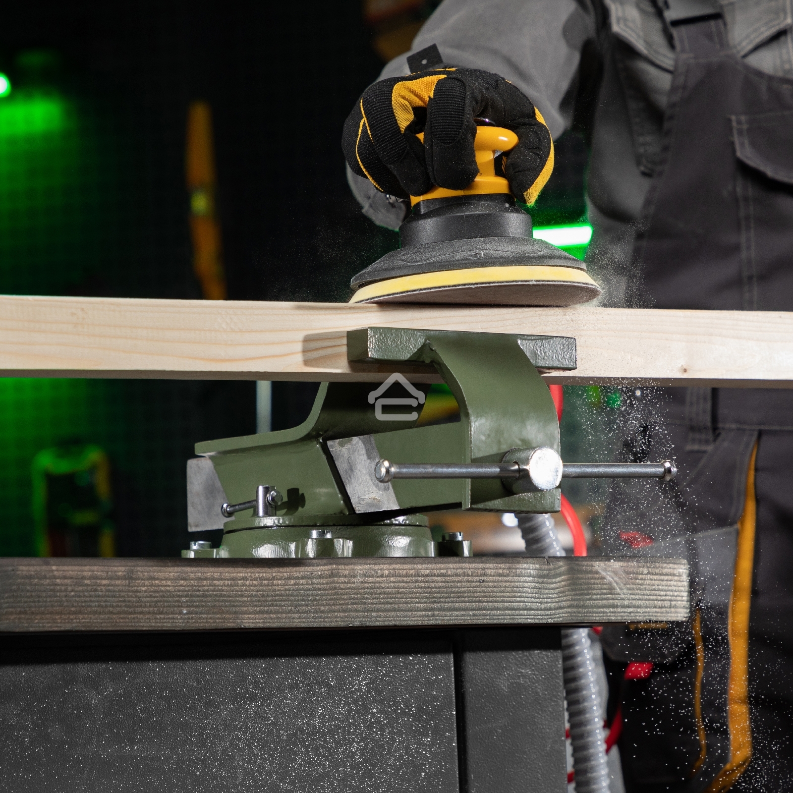 Тиски слесарные Сибртех 150 мм, стальные, поворотные