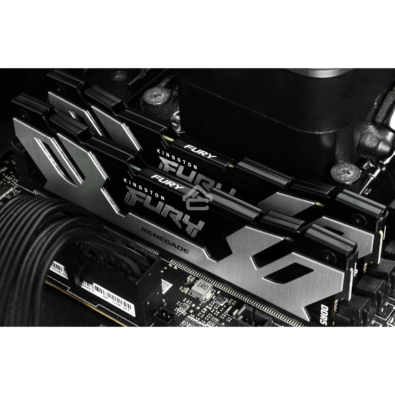 Оперативная память Kingston Fury Renegade, DDR5, 32Gb (1x32GB), 6400MHz, CL32, DIMM, радиатор, серебристый/черный