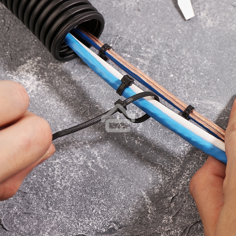 Хомут-стяжкa нейлоновая с тройным замком Rexant 150x3,6 мм, черная, упаковка 100 шт.