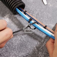 Хомут-стяжкa нейлоновая с тройным замком Rexant 150x3,6 мм, черная, упаковка 100 шт.