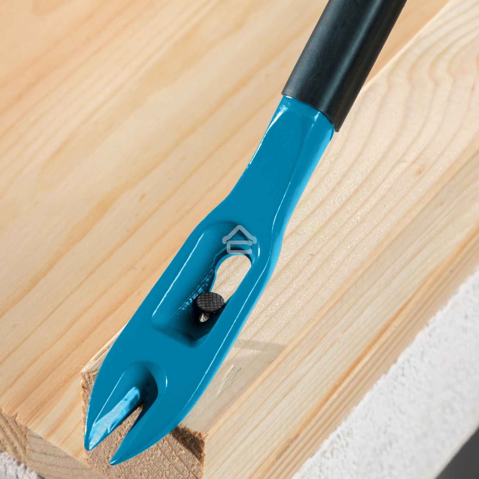 Лом-гвоздодер Gross обрезиненная рукоятка, 300x22x14 мм