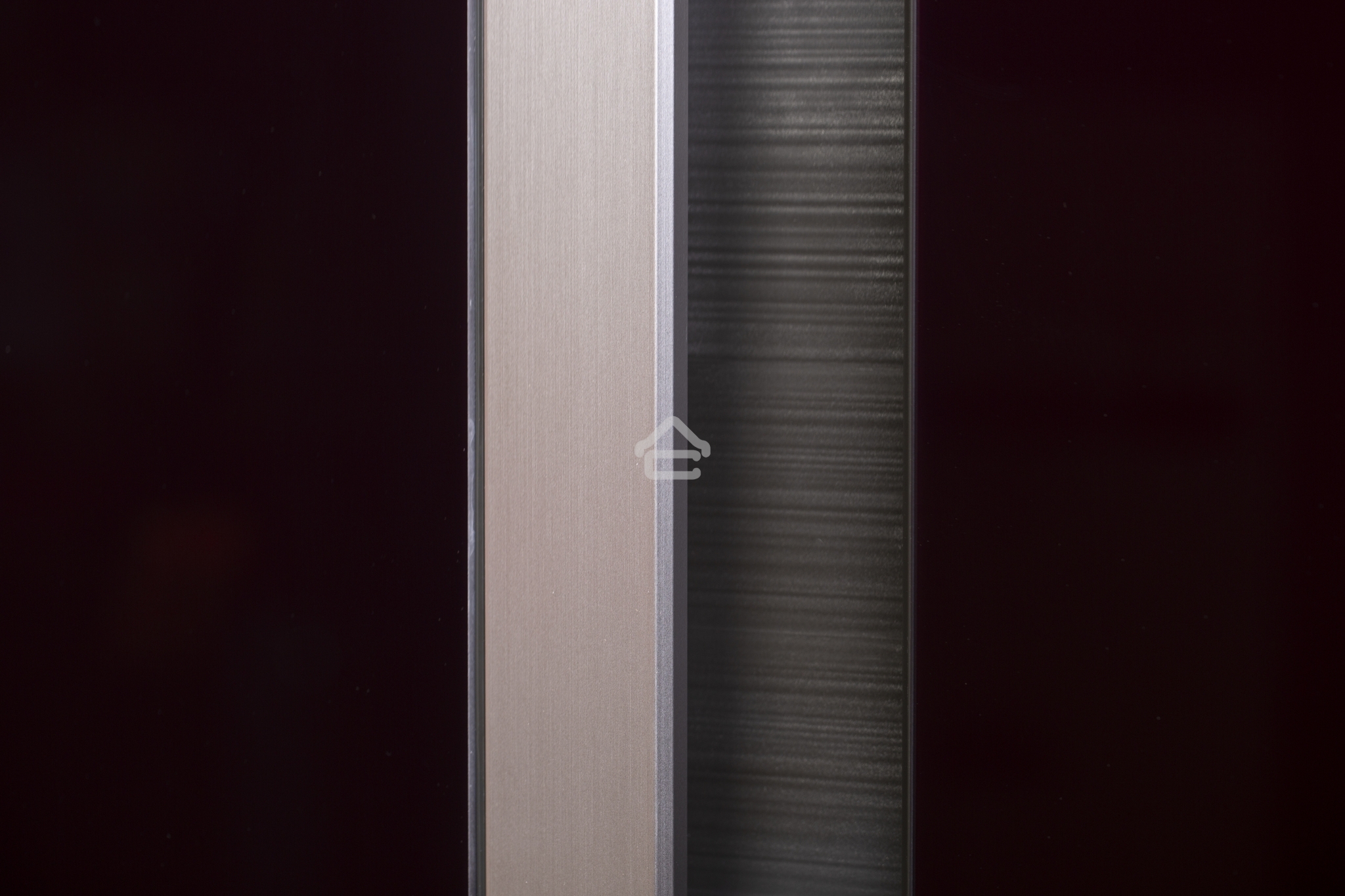 Холодильник Sharp SJ-GX98PRD темно-бордовый трехкамерный Side by Side 394/211 л морозилка снизу