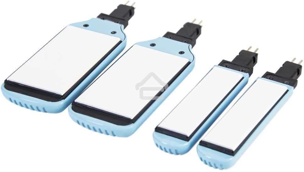 Щипцы для волос Galaxy GL 4505, голубой, 65 Вт, нагревательный элемент с защитой от перегрева, сменные пластины с керамическим покрытием: 89x27,5 мм и 89x57 мм, ЖК-дисплей с индикацией температуры, регулятор температурных режимов, шнур питания, вращающийс