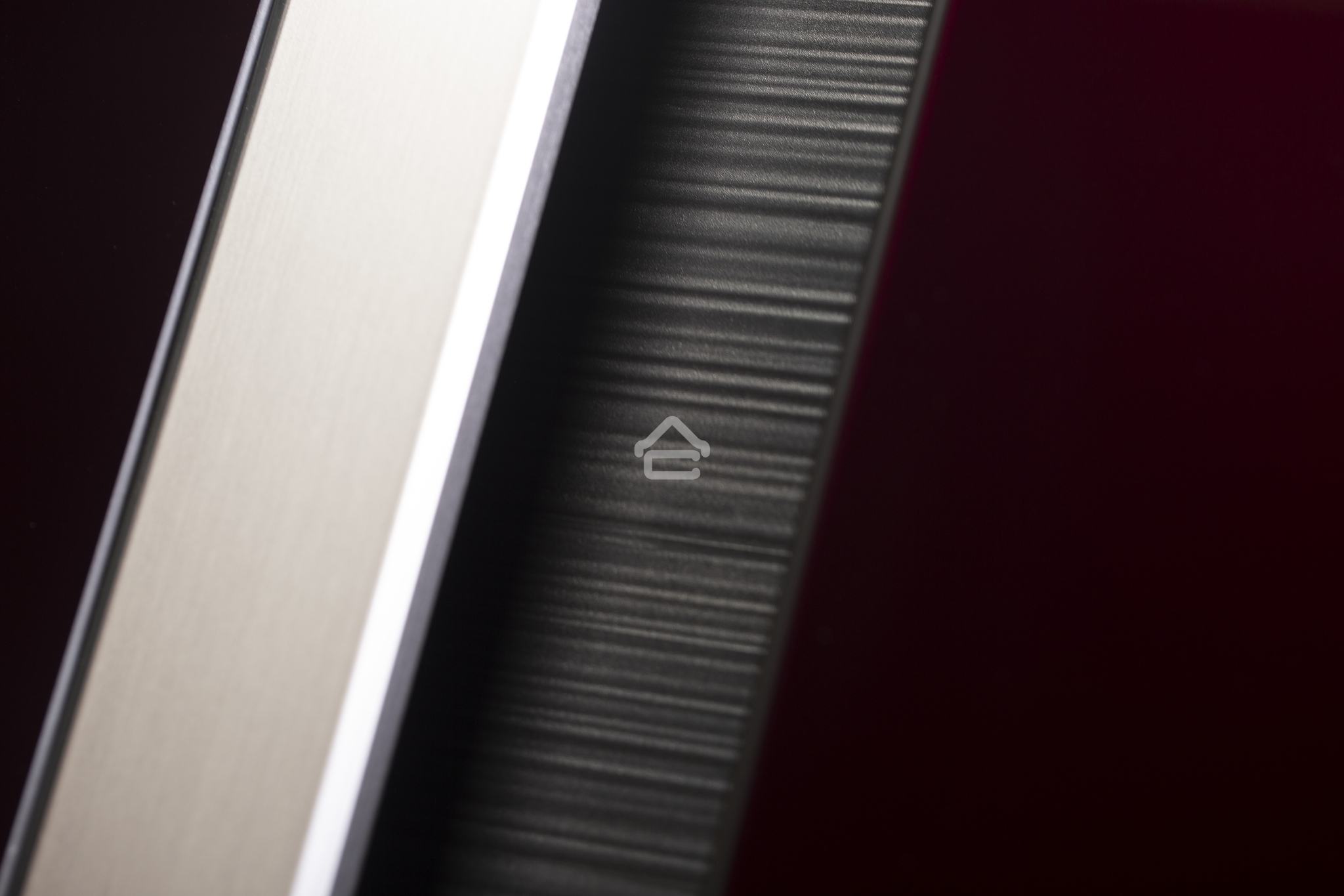 Холодильник Sharp SJ-GX98PRD темно-бордовый трехкамерный Side by Side 394/211 л морозилка снизу