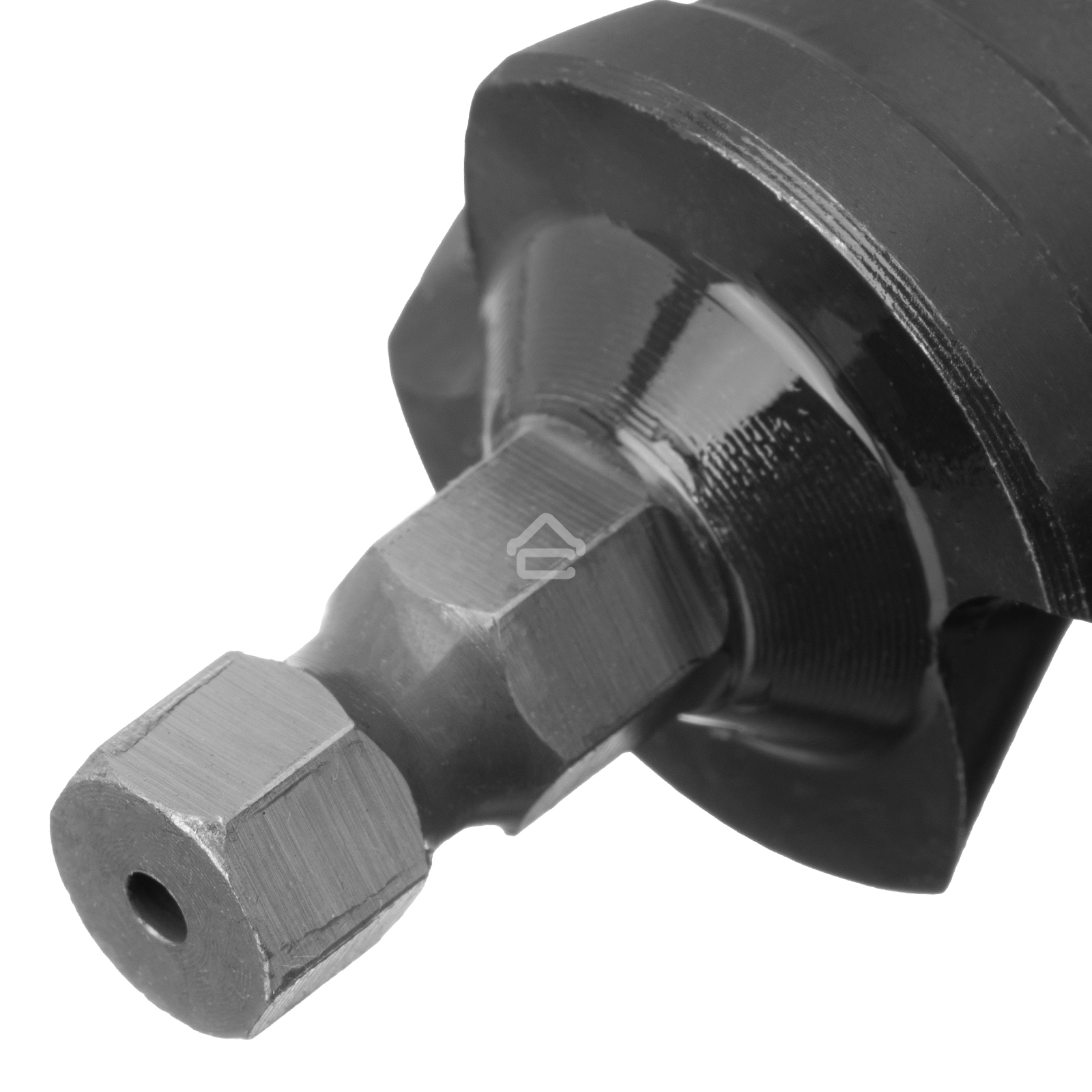 Сверло ступенчатое Denzel 4-6-8-10-12-14-16-18-20-22-24-26-28-30-32 мм, Р6М5, 6-гр. хвостовик 723606