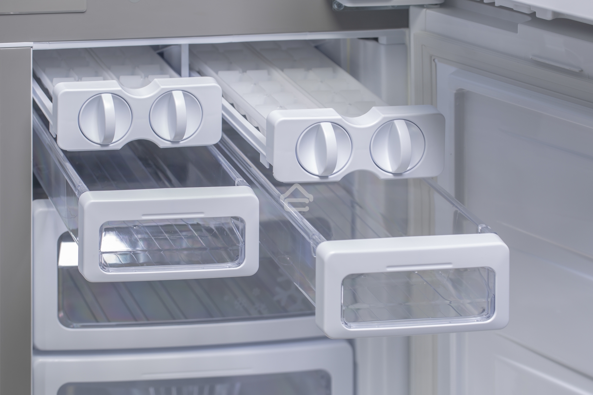 Холодильник Sharp SJ-GX98PRD темно-бордовый трехкамерный Side by Side 394/211 л морозилка снизу