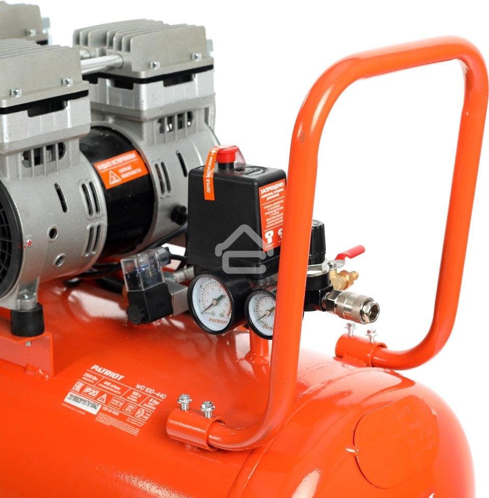 Компрессор Patriot поршневой безмасляный WO 100-440, 440 л/мин, 8 бар, 2500 Вт, 100 л, быстросъем и 