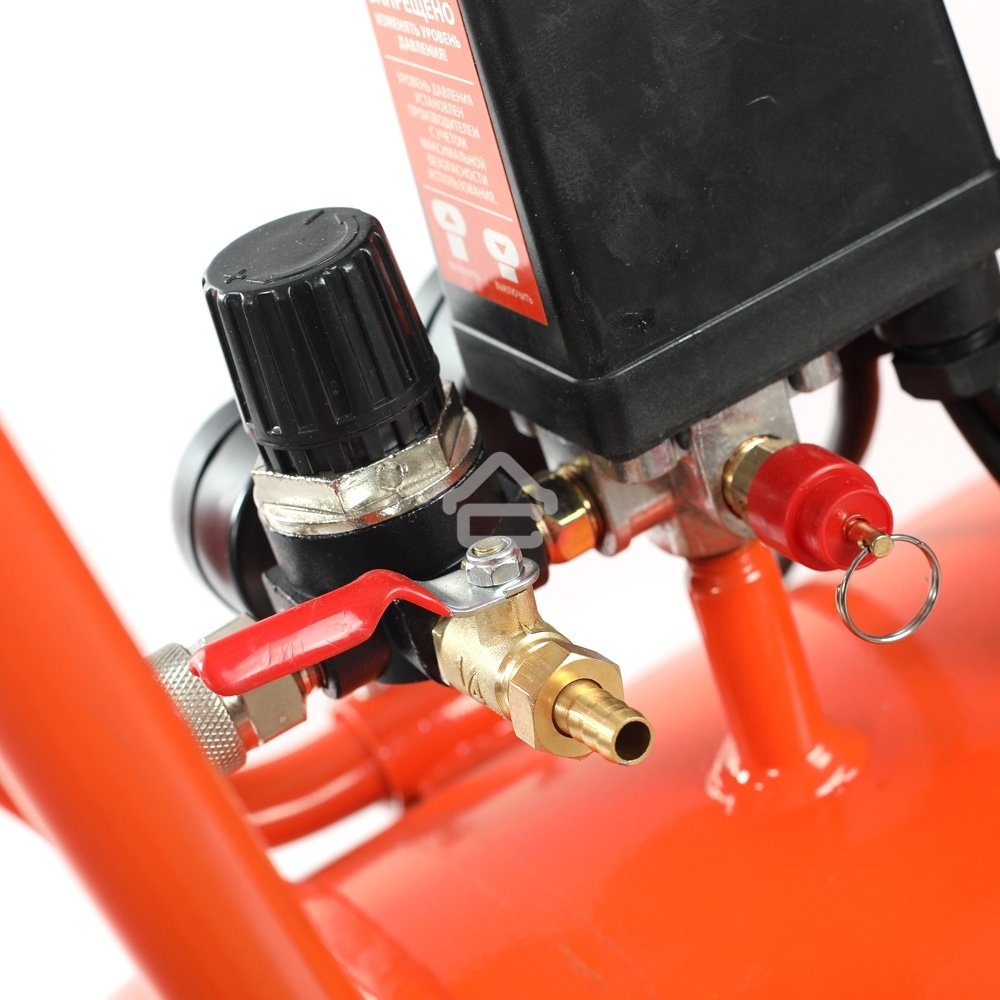 Компрессор Patriot поршневой безмасляный WO 100-440, 440 л/мин, 8 бар, 2500 Вт, 100 л, быстросъем и 