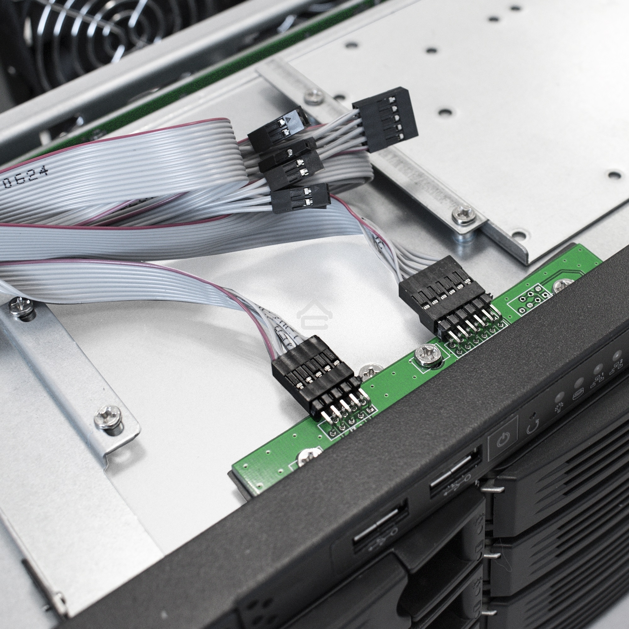 Серверный корпус ExeGate Pro EX281301RUS 3U660-HS16 (RM 19