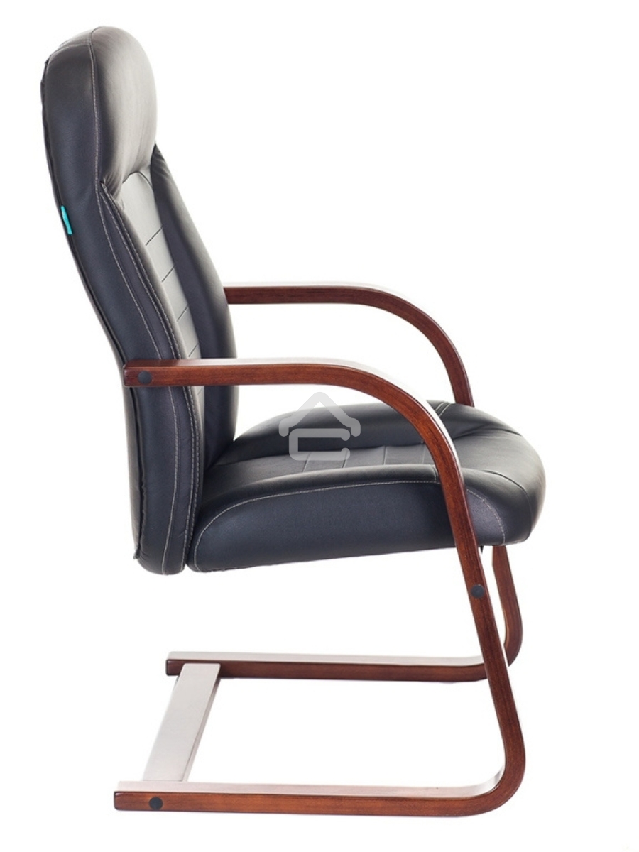 Кресло компьютерное Бюрократ T-9923WALNUT-AV/BL черный, кожа, низкая спинка