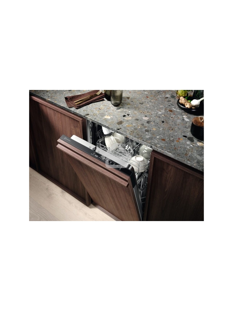 Встраиваемая посудомоечная машина Electrolux EEA71210L, черный, 44.6 см, 9 компл., 49 дБ, класс F