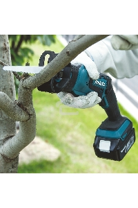 Пила саб аккумуляторная MAKITA DJR185RME  18В 2х4АчLi-ion 0-3000ход\м ход-13мм рез-50мм 1.5кг