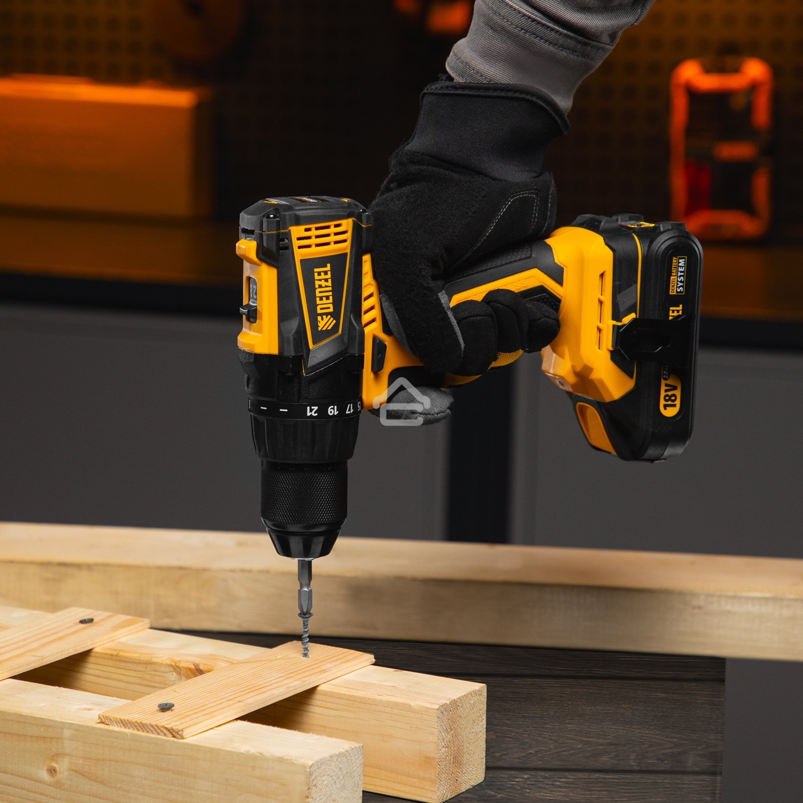 Дрель-шуруповерт Denzel BLDL-IB-18-0, Аккумуляторная, 18В, Без АКБ и ЗУ