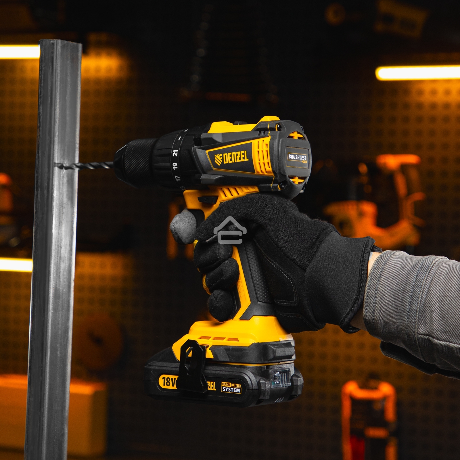 Дрель-шуруповерт Denzel BLDL-IB-18-0, Аккумуляторная, 18В, Без АКБ и ЗУ