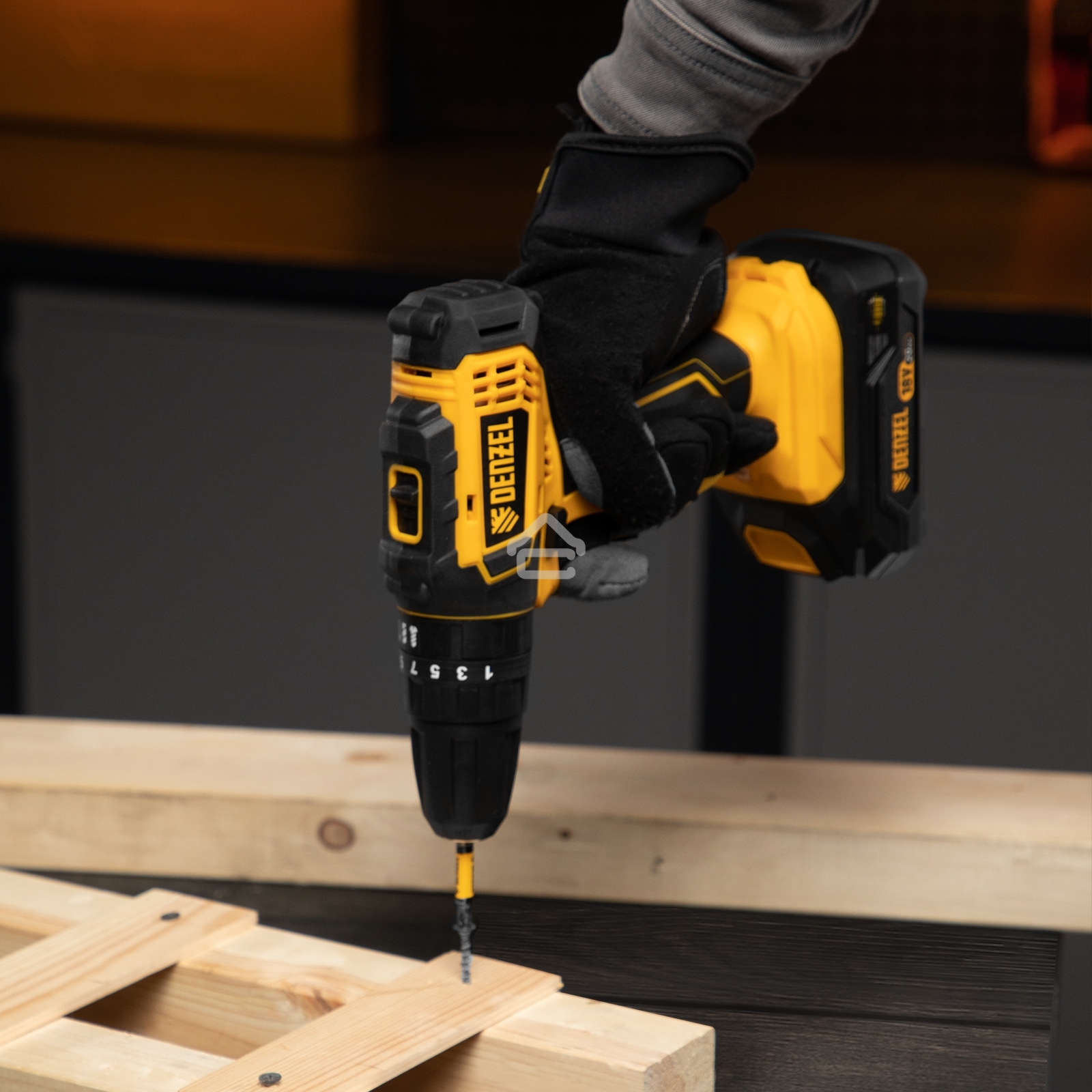 Дрель-шуруповерт аккумуляторная Denzel CID-18-0, 18В, Без АКБ и ЗУ, Ударная, Кейс