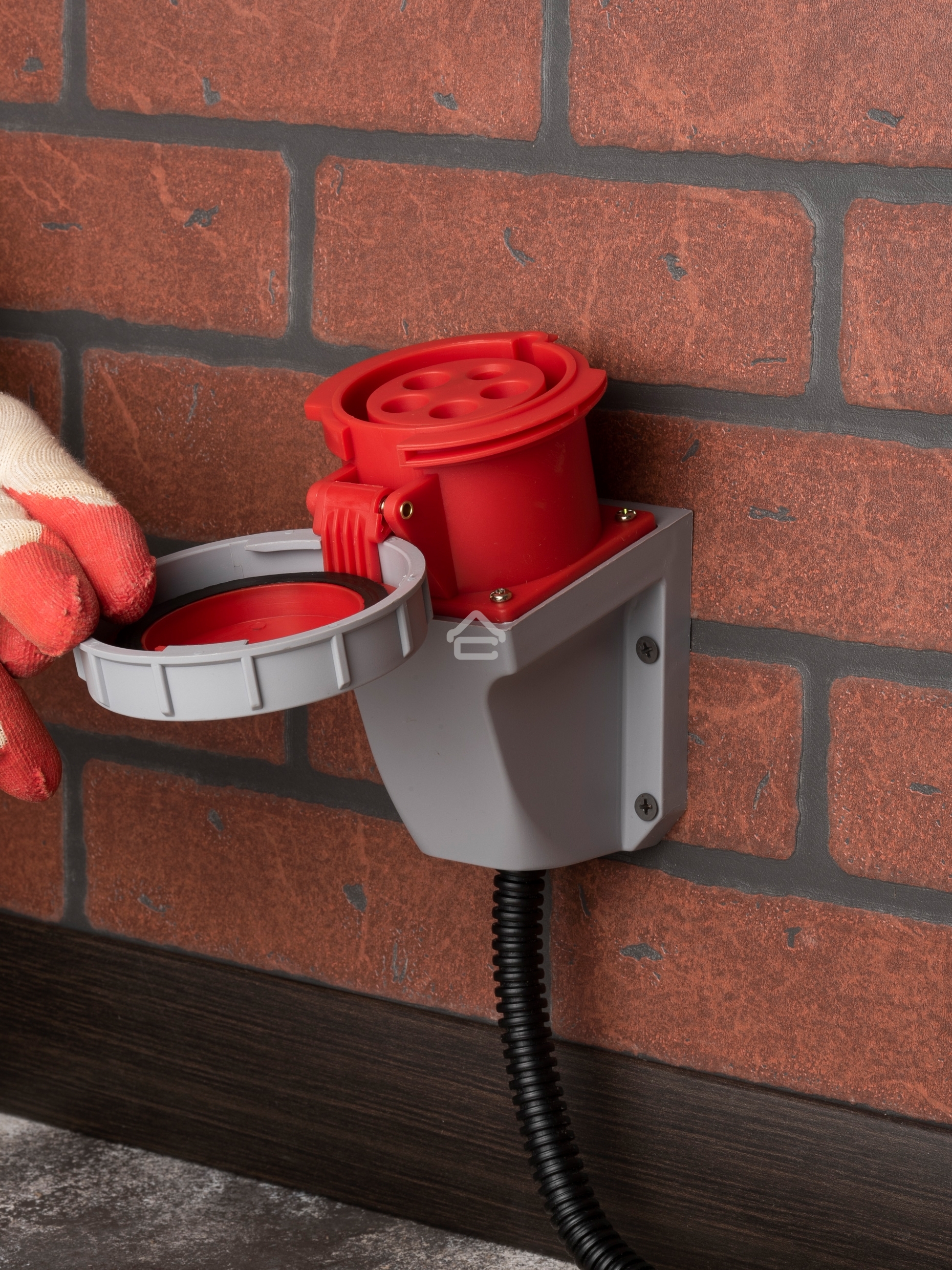 Розетка стационарная наружная 1252 3Р+РЕ+N 32А 380В IP67 PROxima EKF ps-1252-32-380