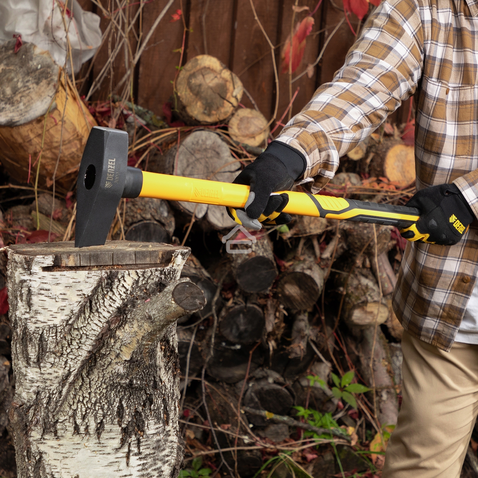 Колун-кувалда 3000 г, кованая, фибергласовая рукоятка c TPR покрытием, 880 мм Denzel