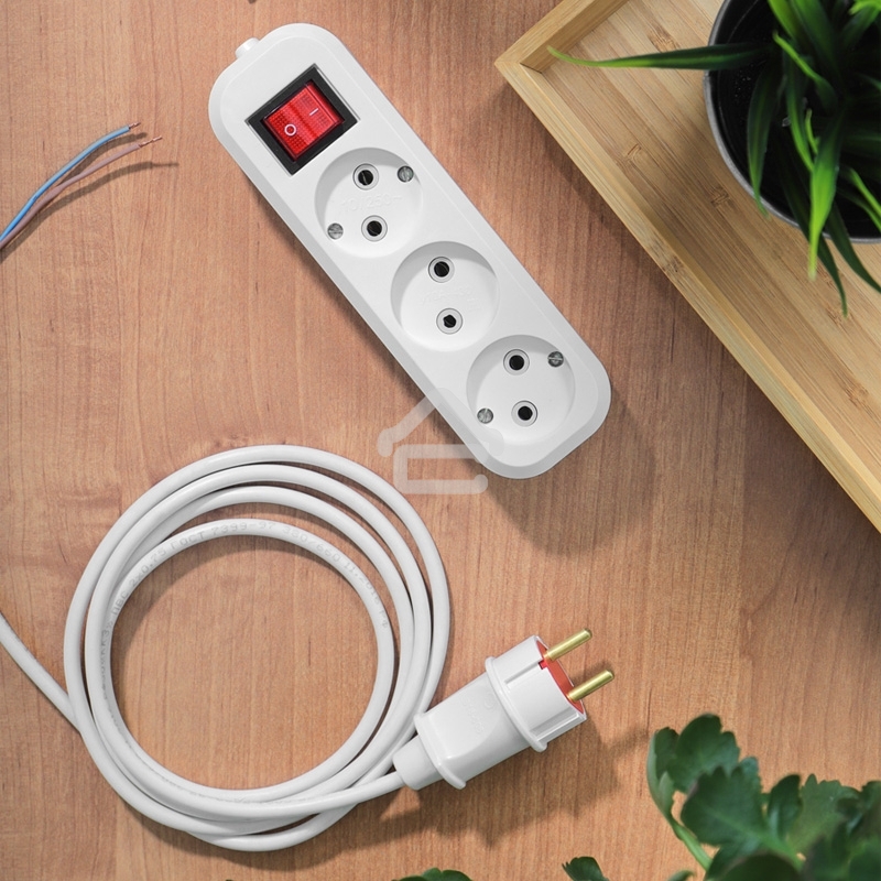 Колодка Rexant 3 гнезда с кнопкой без заземления