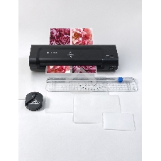 Ламинатор ГЕЛЕОС ЛМ A4 Комбо, А4, 2х150 (пленка 75-150мкм), 300 мм/мин, 2 вала, пласт. корпус, мах толщина 0,6мм, разжим валов, + резак, обрезчик углов и стартовый набор пленок