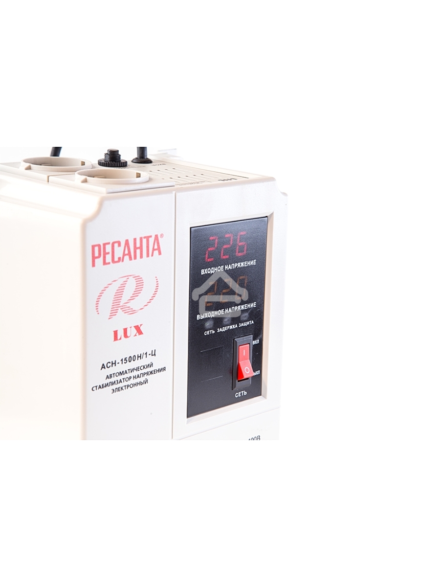 Стабилизаторы напряжения Ресанта АСН-1 500 Н/1-Ц 63/6/20 Стабилизатор Lux {220В±8%, Габариты 206х133х230, Вес 4,5кг}