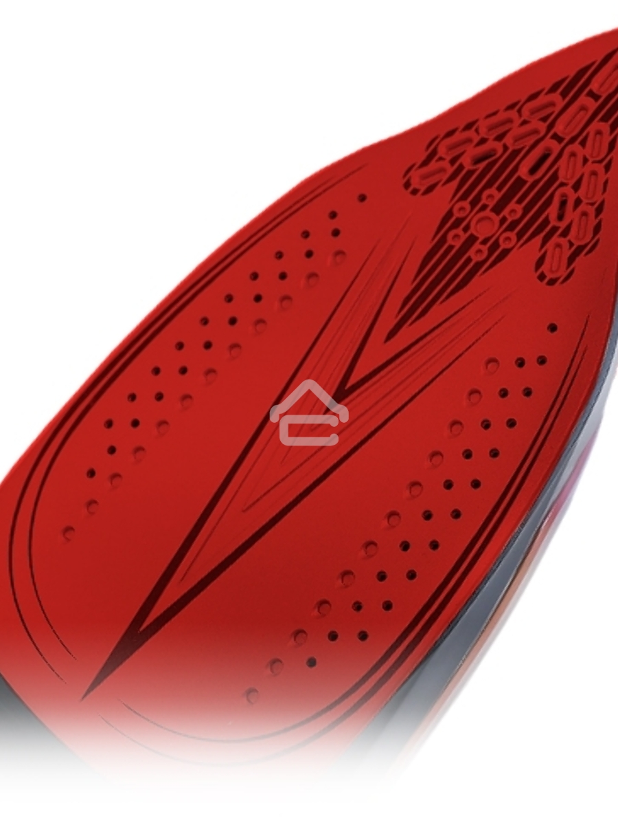 Утюг Centek CT-2313 RED 2600Вт керамическая подошва, 350мл, паровой удар, самоочистка, капля-стоп
