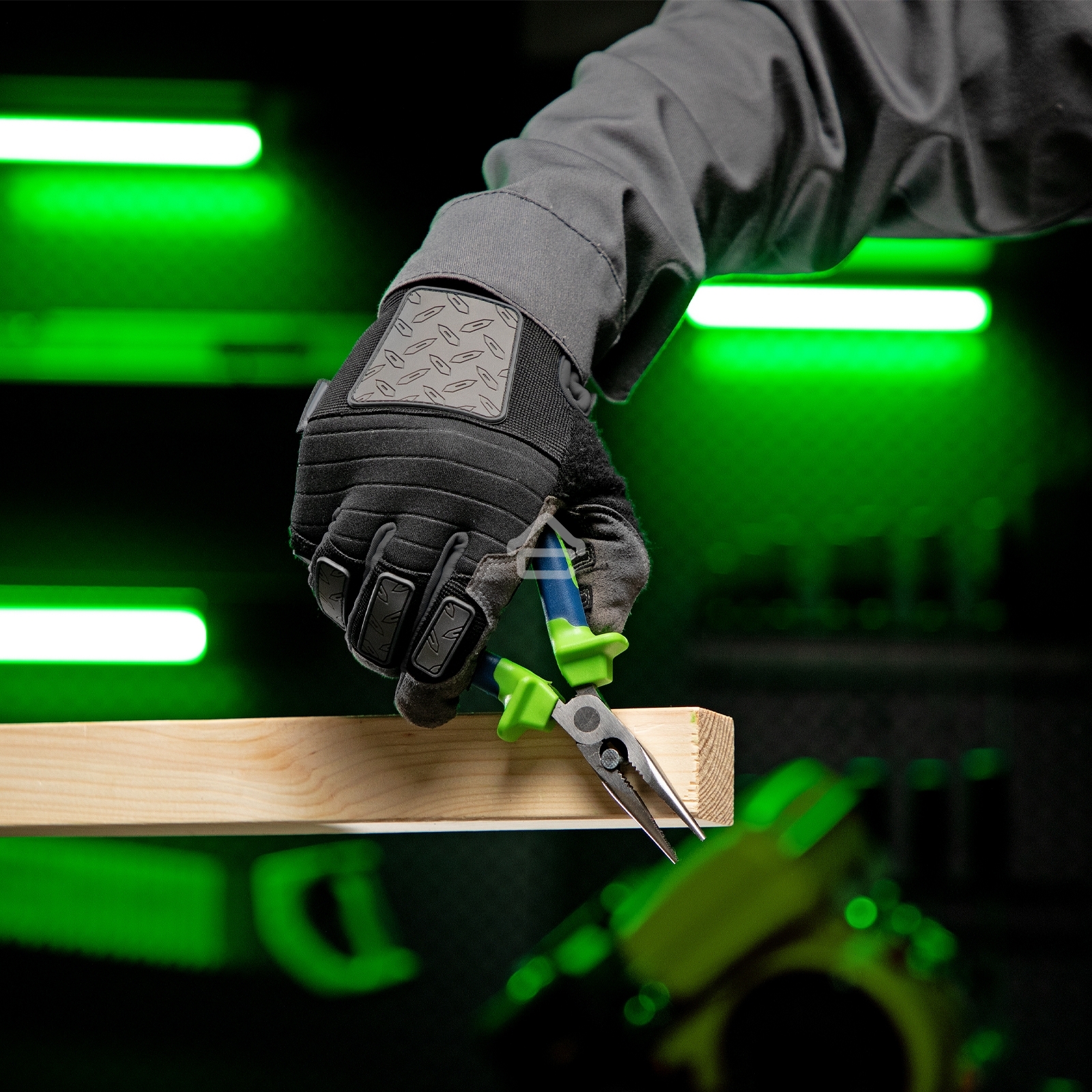 Длинногубцы Сибртех прямые,160 мм, двухкомпонентные рукоятки