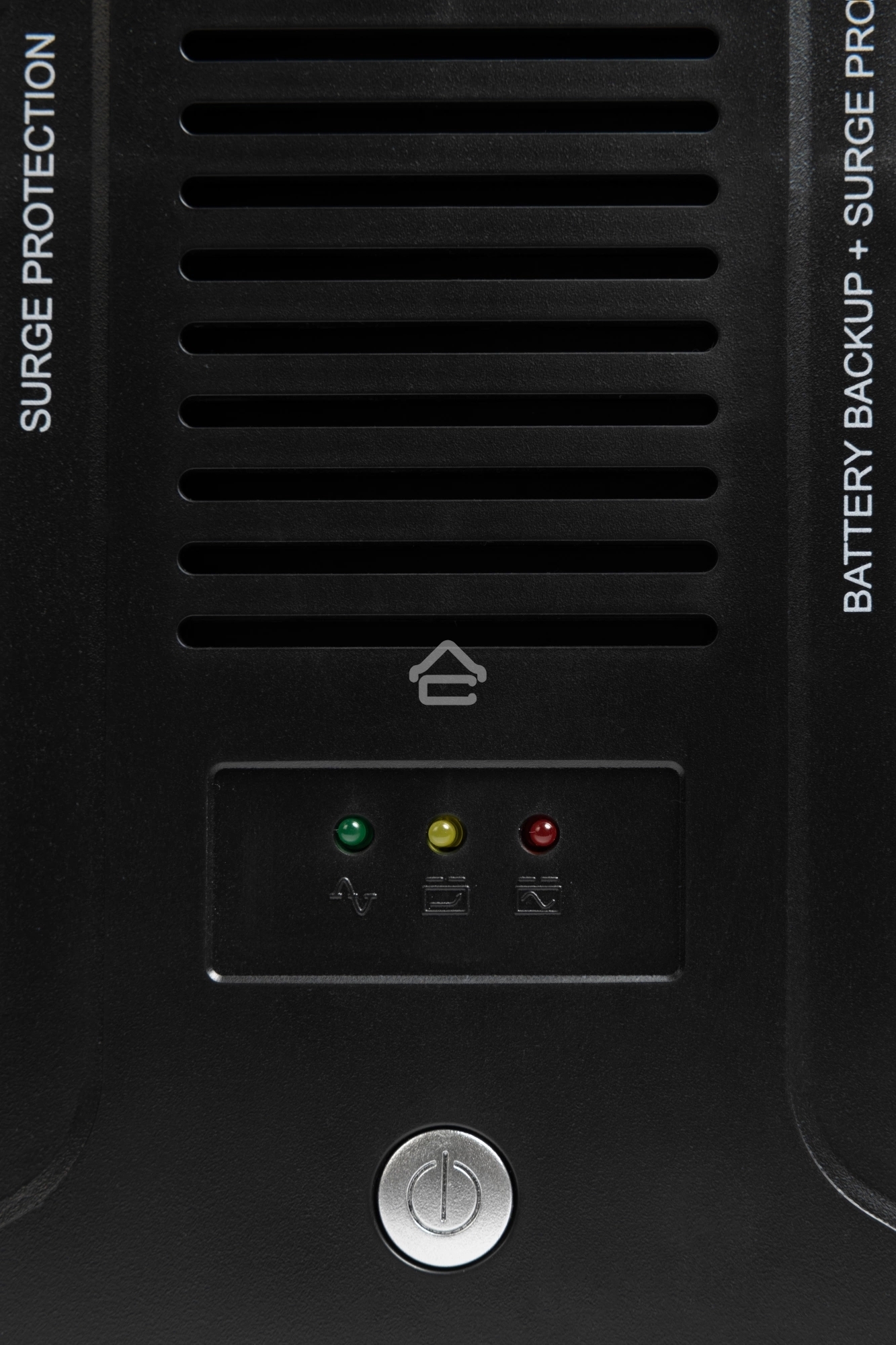 Источник бесперебойного питания SMARTWATT UPS SAFE PRO 800, 800/480 ВА/Вт, напольный/настенный, линейно-интерактивный, LED индикация, Shuko CEE7/4 - 8 шт. (4 шт. с резервным питанием, 4 шт. - сетевой фильтр)