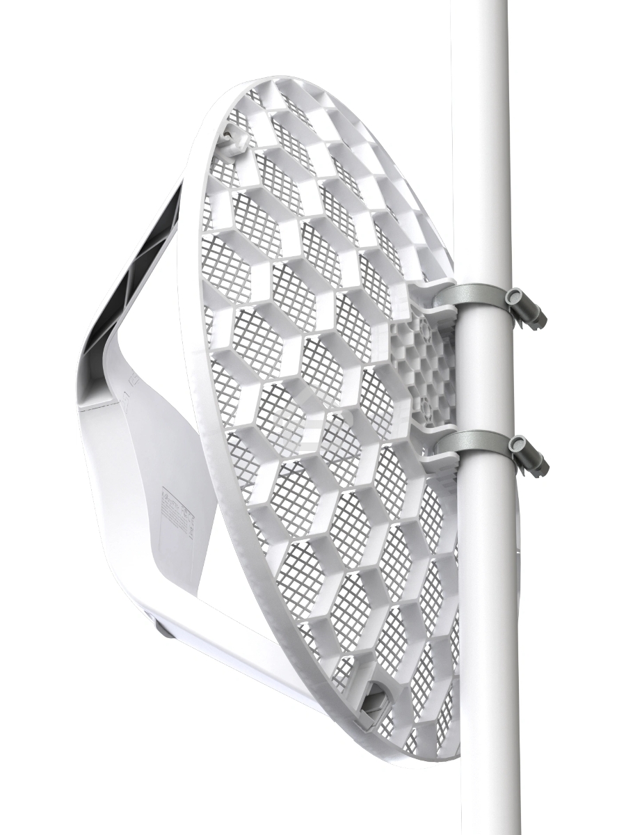 Точка доступа MikroTik LHG 5 Tripack (Three units of LHG 5 with 24.5dBi 5GHz antenna, Dual Chain 802.11an wireless, 600MHz CPU, 64MB RAM, 1x LAN, POE, PSU, RouterOS L3) – all three antennas in single box