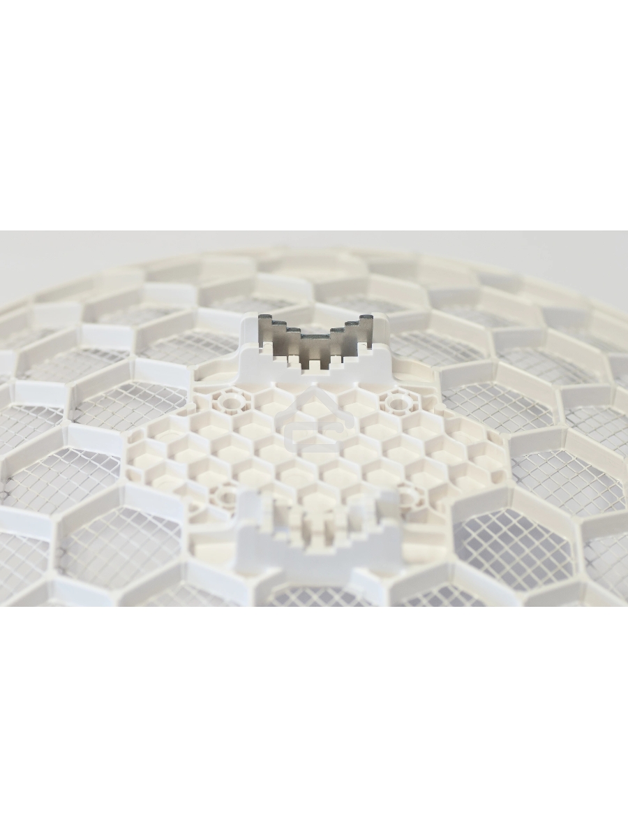 Точка доступа MikroTik LHG 5 Tripack (Three units of LHG 5 with 24.5dBi 5GHz antenna, Dual Chain 802.11an wireless, 600MHz CPU, 64MB RAM, 1x LAN, POE, PSU, RouterOS L3) – all three antennas in single box