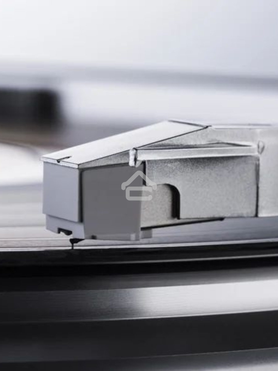 Проигрыватель винила Denon DP-29F полностью автоматический серебристый