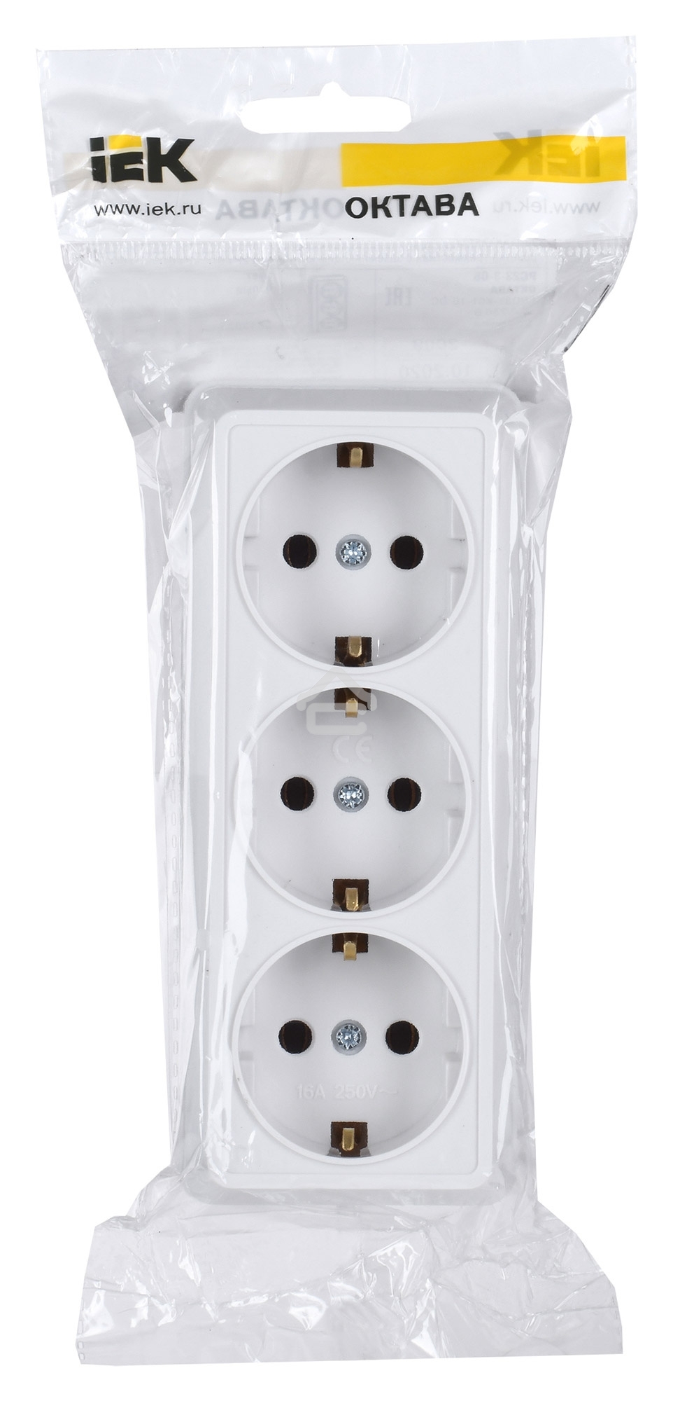 Розетка Iek ERO31-K01-16-DC РС23-3-ОБ 3местн. с з/к 16А откр.уст. ОКТАВА (белый)